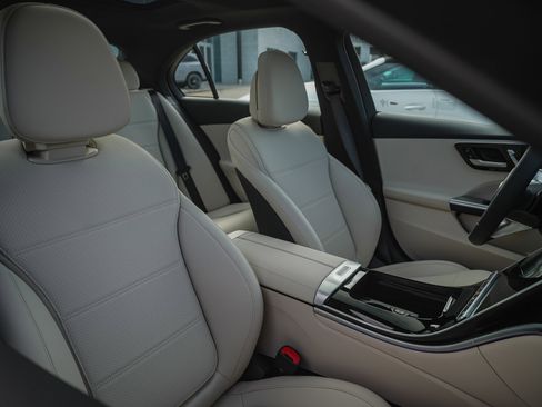 New 2026 Mercedes-Benz C 300 4MATIC Sedan image 25