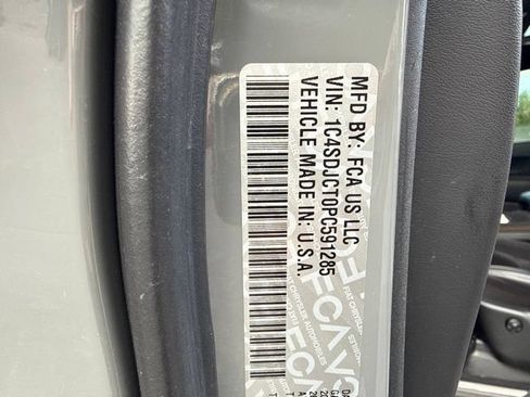 Used 2023 Dodge Durango R/T w/ Hemi Orange Plus Package AWD/4WD image 22