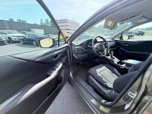 Used 2020 Subaru Outback Premium AWD/4WD image 9