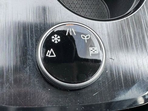 Used 2023 Nissan Rogue S image 24