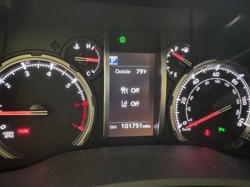 Used 2020 Toyota 4Runner Limited RWD image 4