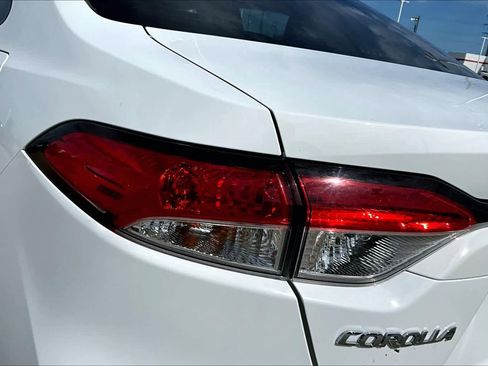 Used 2023 Toyota Corolla LE image 26