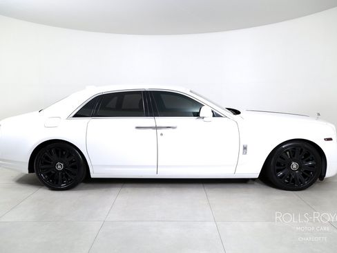 Used 2019 Rolls-Royce Ghost RWD image 10