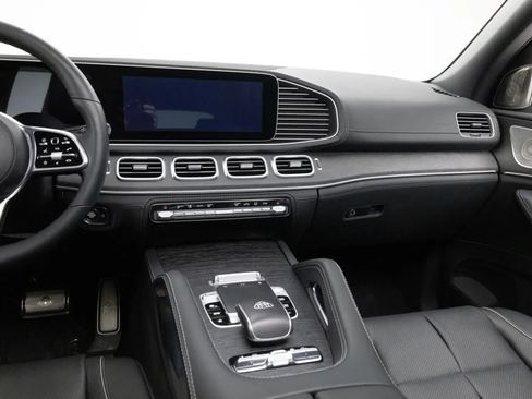 Used 2022 Mercedes-Benz Maybach GLS 600 4MATIC image 14