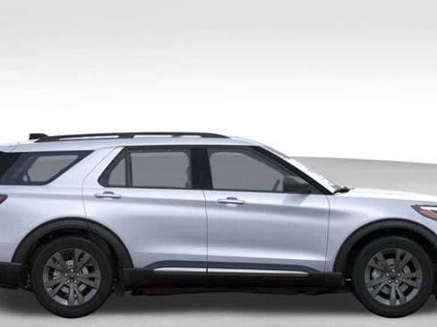 New 2025 Ford Explorer Active w/ Active Comfort Package image 5