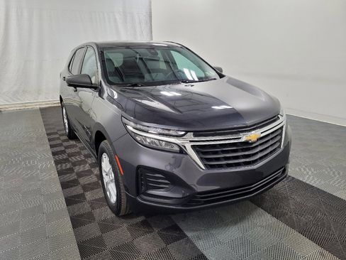 Used 2022 Chevrolet Equinox LS w/ LS Convenience Package image 13