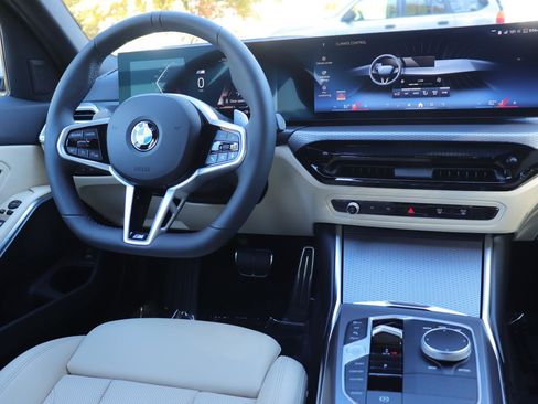 New 2026 BMW 330i Sedan w/ M Sport Package image 27