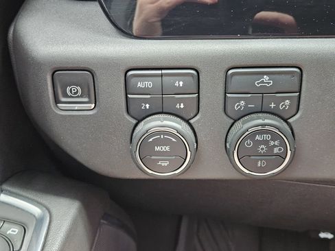 Used 2022 Chevrolet Silverado 1500 RST image 26