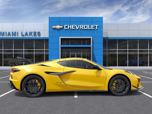 New 2027 Chevrolet Corvette ZR1 w/ ZR1 Carbon Fiber Aero Package RWD image 5