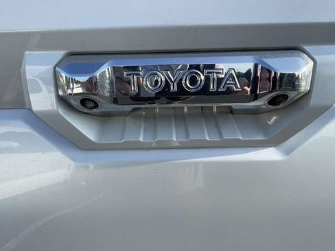 Used 2025 Toyota Tundra Limited AWD/4WD image 12