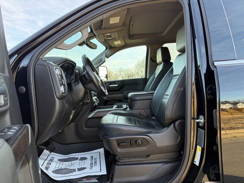 Used 2021 GMC Sierra 2500 Denali w/ Denali Black Diamond Edition image 11