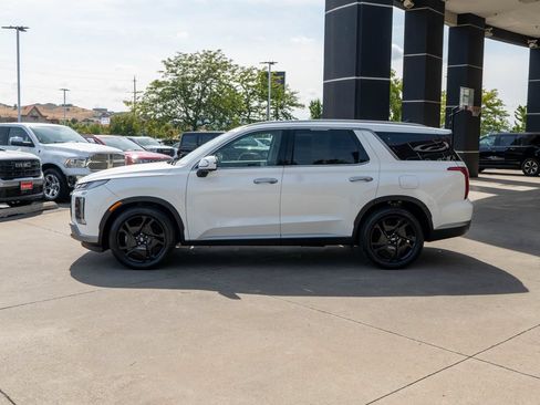 Used 2024 Hyundai Palisade SEL w/ Premium Package AWD/4WD image 4