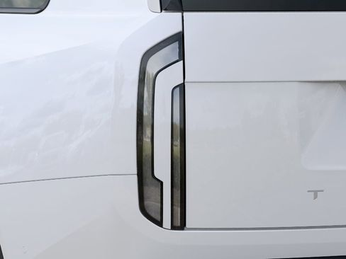 New 2027 Kia Telluride S FWD image 11