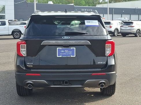 Certified 2023 Ford Explorer XLT w/ Equipment Group 202A AWD/4WD image 5