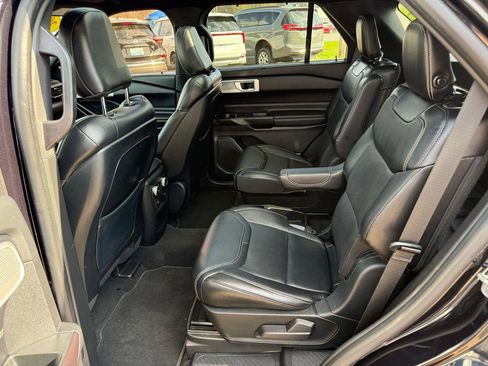 Used 2020 Ford Explorer ST image 14