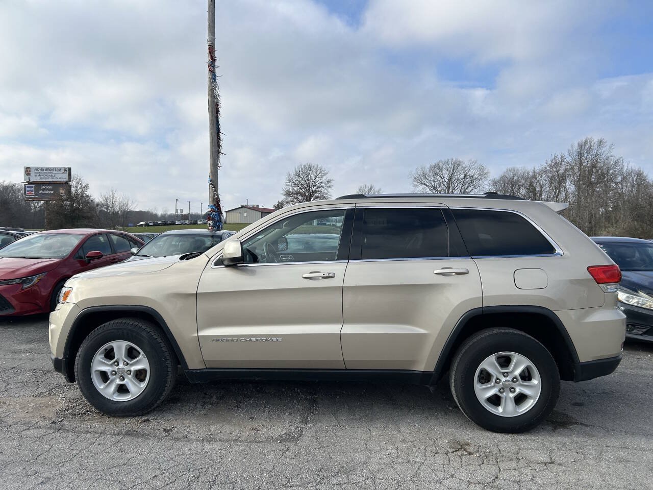 Used 2015 Jeep Grand Cherokee Laredo w/ Quick Order Package 23E AWD/4WD image 3