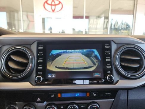 Certified 2020 Toyota Tacoma Limited AWD/4WD image 13