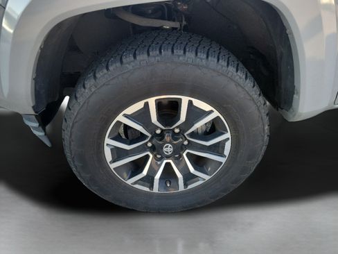 Used 2020 Toyota Tacoma TRD Sport RWD image 10