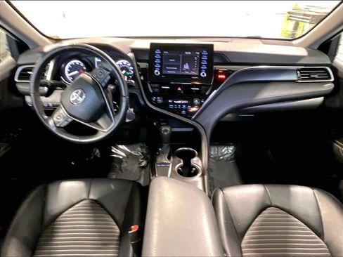 Used 2023 Toyota Camry SE image 17