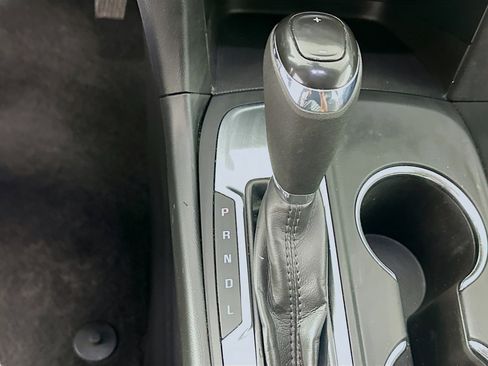 Used 2020 Chevrolet Equinox LT w/ Driver Convenience Package image 25