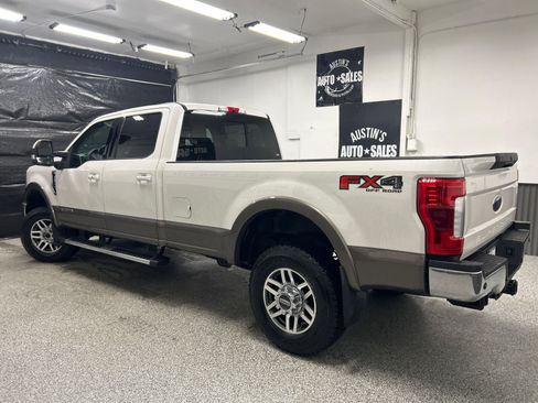 Used 2019 Ford F350 Lariat w/ Lariat Ultimate Package image 4