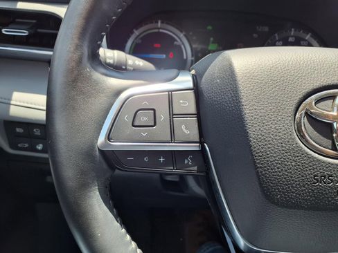 Certified 2021 Toyota Highlander Platinum FWD image 23