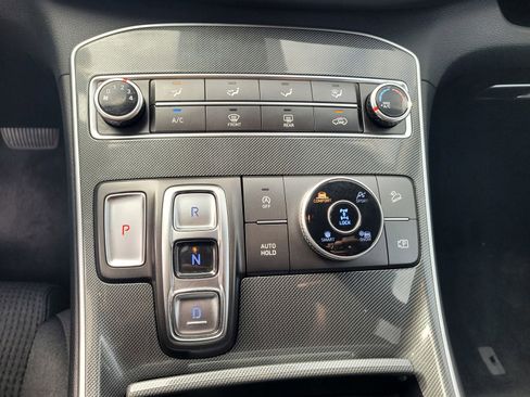 Used 2022 Hyundai Santa Fe SE image 25