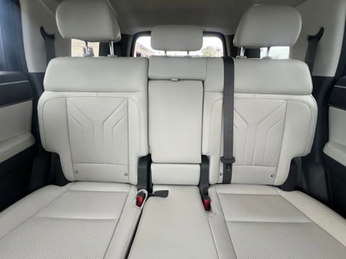 Used 2025 Hyundai Santa Fe SEL image 40