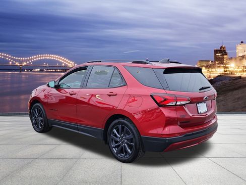 Used 2024 Chevrolet Equinox RS w/ RS Leather Package image 3