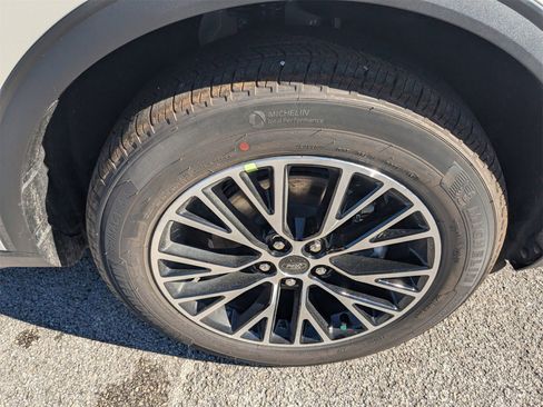 New 2026 Ford Escape SE w/ PHEV Premium Package image 11