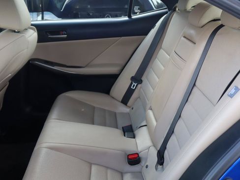 Used 2018 Lexus IS 300 RWD image 18
