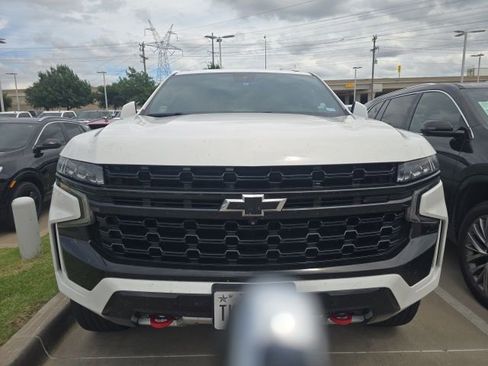 Used 2023 Chevrolet Suburban Z71 w/ Z71 Off-Road Package AWD/4WD image 3