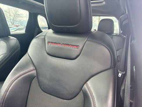 Used 2021 Jeep Cherokee Trailhawk w/ Sun, Sound & Nav Group image 19