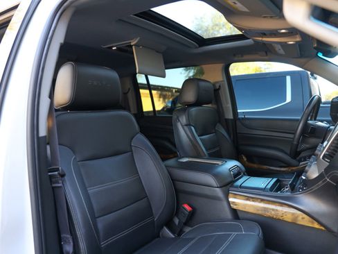 Used 2016 GMC Yukon XL Denali w/ Open Road Package image 8