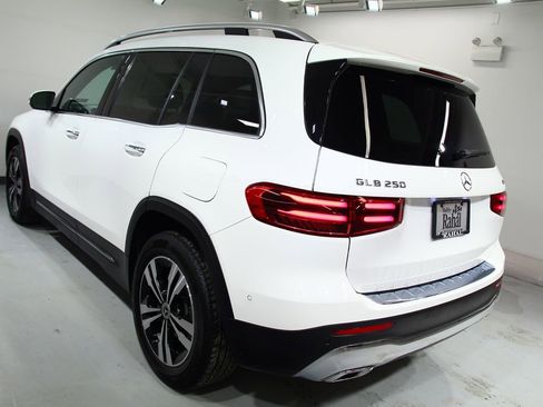 Certified 2025 Mercedes-Benz GLB 250 4MATIC image 14