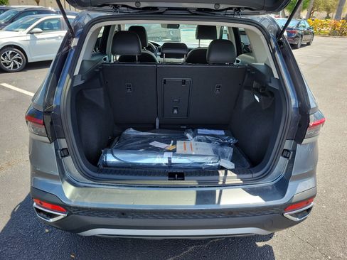 New 2026 Volkswagen Taos SE FWD image 13