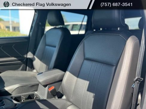 Used 2022 Volkswagen Tiguan SE R-Line FWD image 19