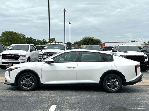 Used 2025 Kia K4 FWD image 12