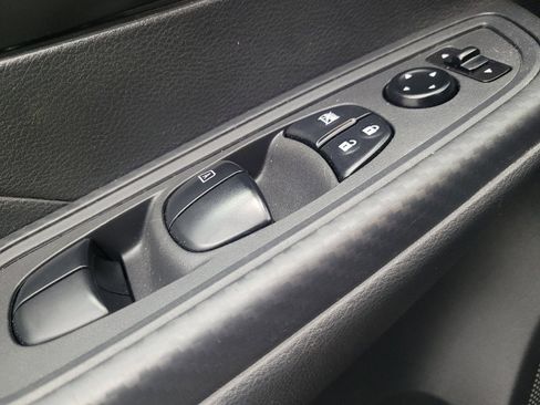 Used 2025 Nissan Versa S w/ Trunk Package FWD image 27
