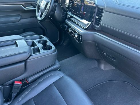 Used 2025 GMC Sierra 1500 SLT RWD image 19