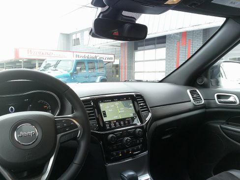 Used 2022 Jeep Grand Cherokee Laredo X image 22