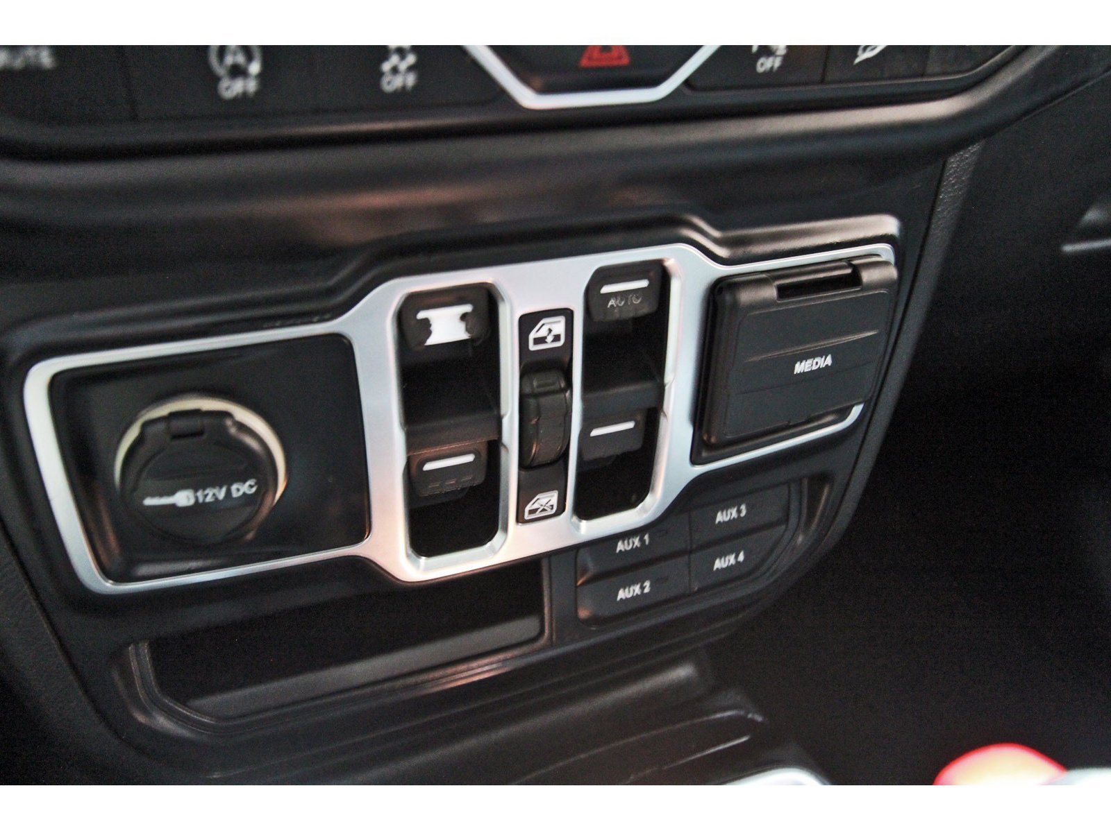 Used 2019 Jeep Wrangler Unlimited Sport S AWD/4WD image 26