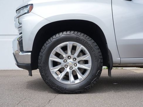 Used 2019 Chevrolet Silverado 1500 LTZ w/ LTZ Premium Package AWD/4WD image 10