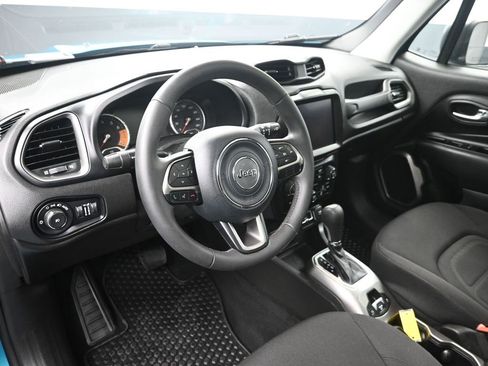 Used 2022 Jeep Renegade Latitude w/ Sun/Sound Group image 13