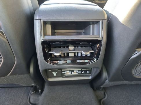 New 2025 Jeep Grand Cherokee Limited 4xe image 39