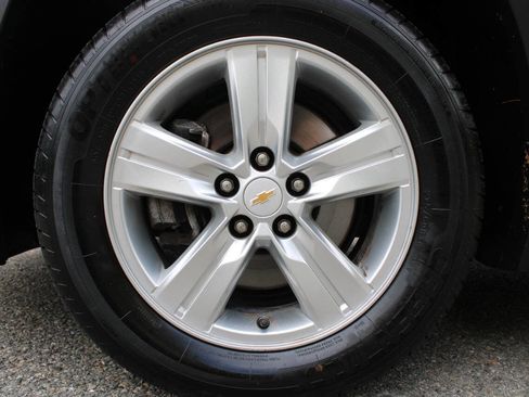 Used 2019 Chevrolet Trax LT w/ LT Convenience Package AWD/4WD image 18