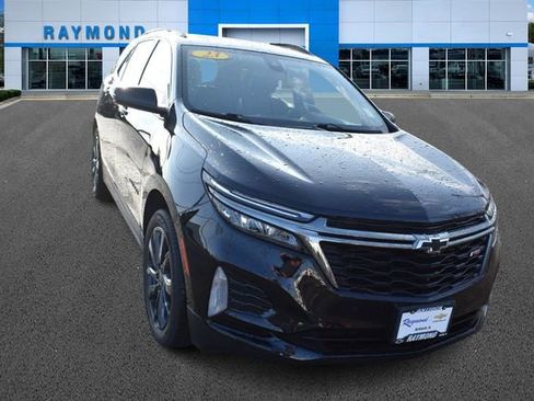 Used 2023 Chevrolet Equinox RS w/ RS Leather Package image 9