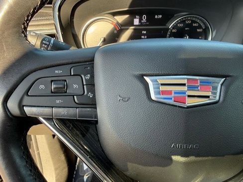 Used 2023 Cadillac XT6 Premium Luxury image 33