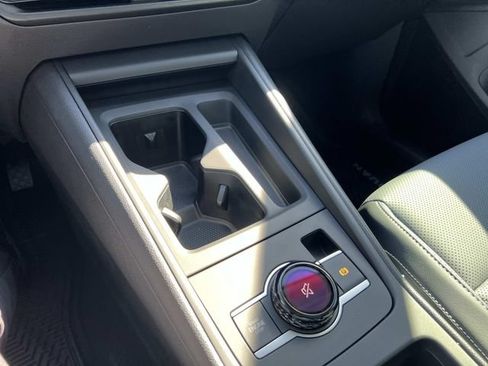 New 2026 Volkswagen Tiguan SE FWD image 21