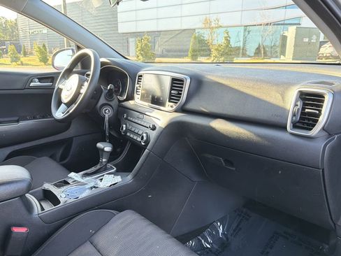 Used 2022 Kia Sportage LX FWD image 18